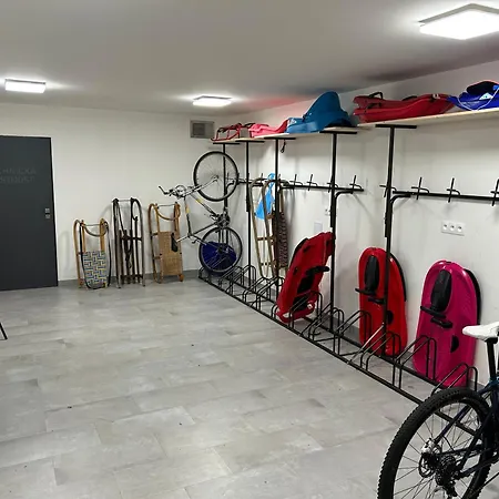 Frederika 야노프 나트 니소우