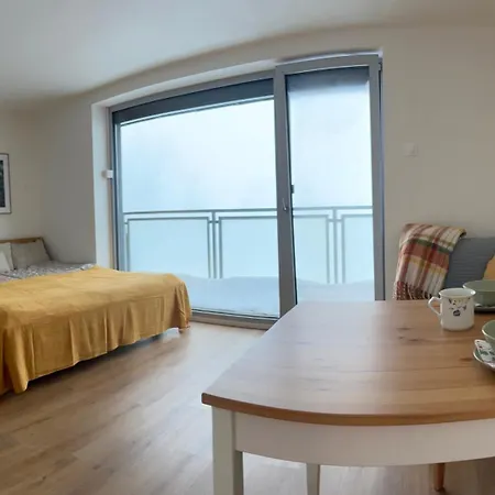 Frederika 야노프 나트 니소우